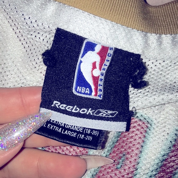 Authentic cavs jersey - Picture 4 of 9